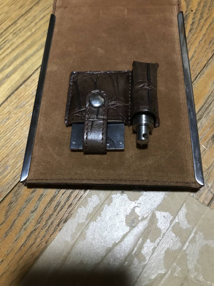 新品 Snap-on (スナップオン)シガーホルダー 葉巻カッター&携帯灰皿_画像6