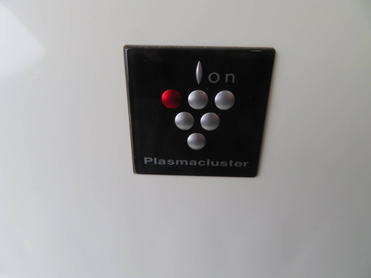 v увлажнение очиститель воздуха SHARP sharp KC-Z45-W 2012 год производства "plasma cluster" система очищения воздуха ионами 7000 белый 