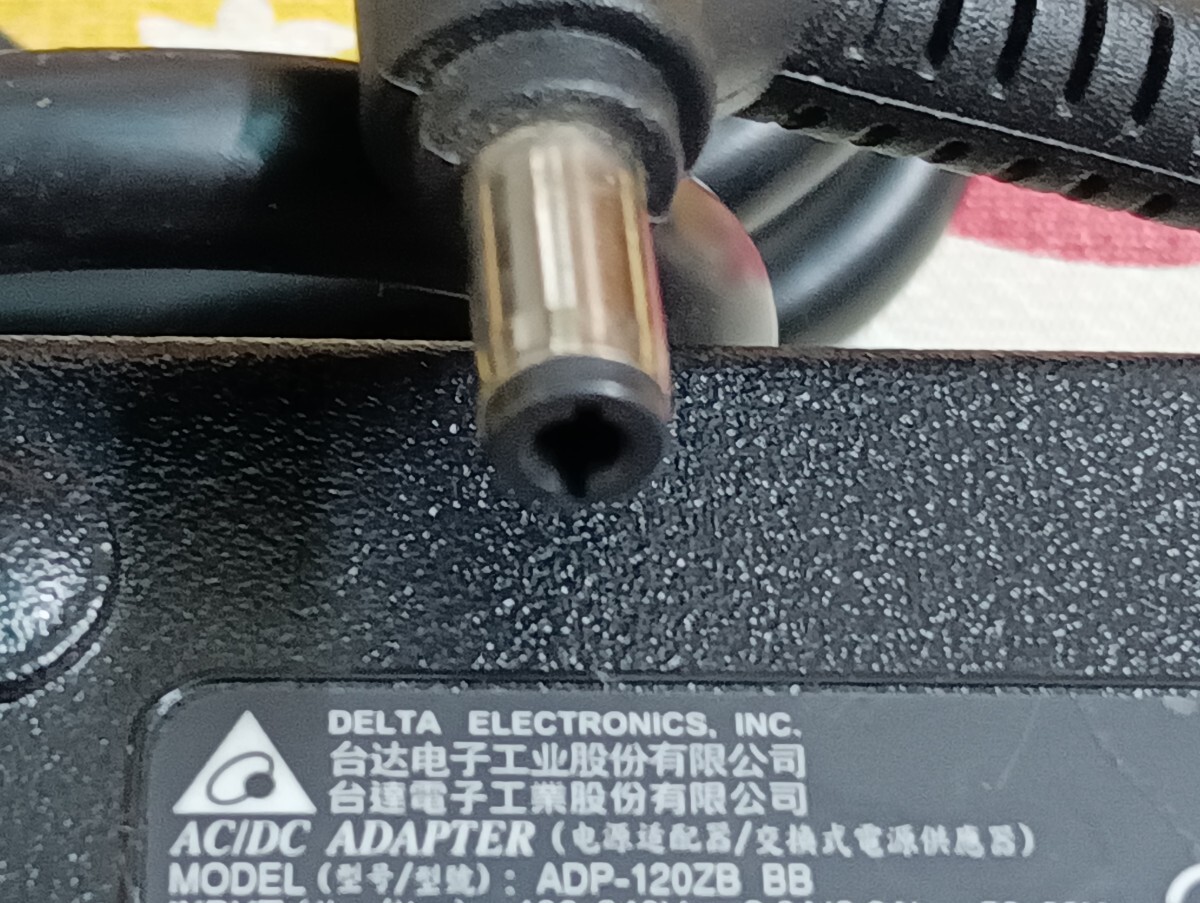 TOSHIBA AC адаптор др. 2 шт итого 3 шт