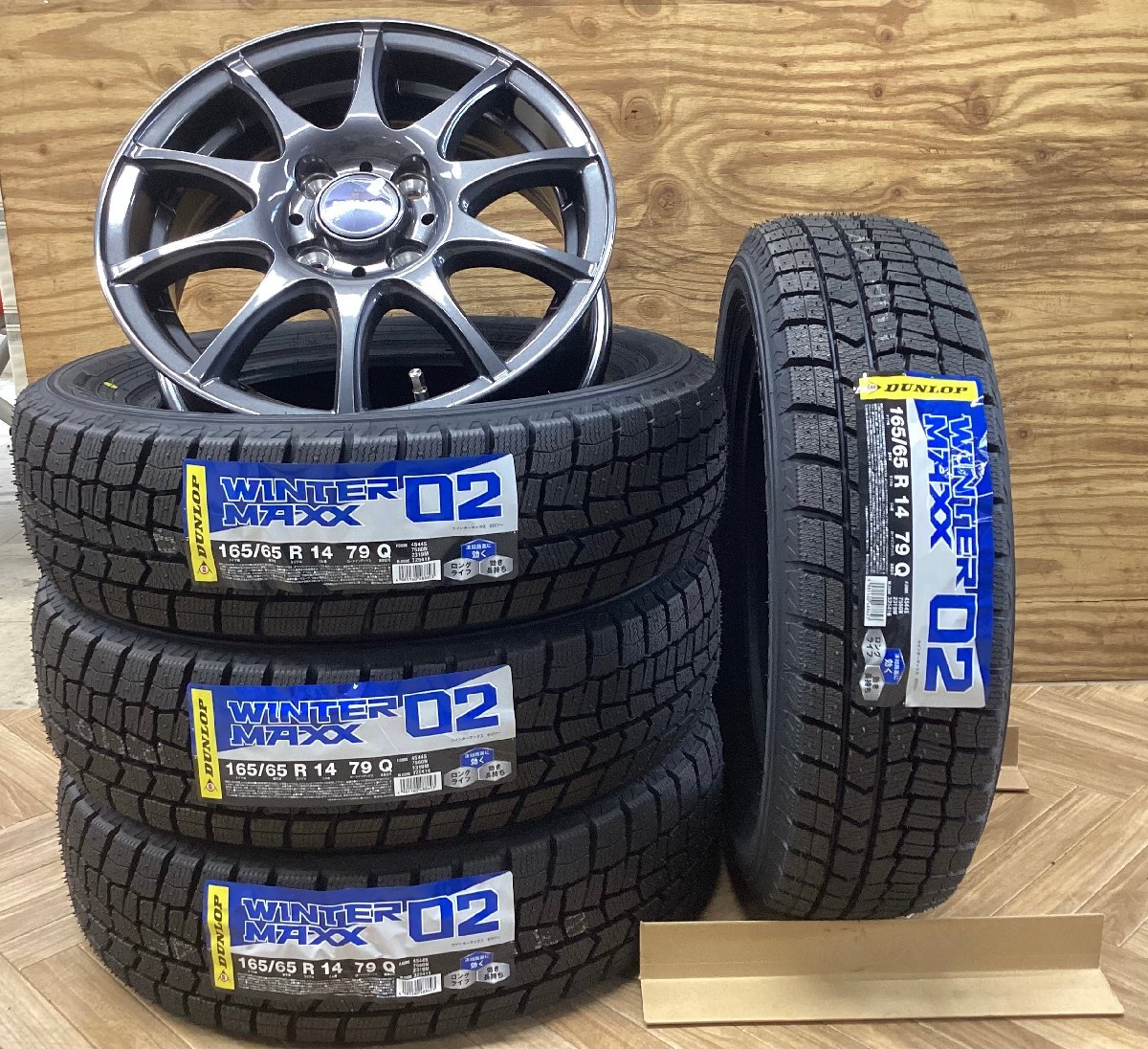【送料無料】DUNLOP WM02 165/65R14 79Q 24年製～25年製 社外アルミ付(ヴェルヴァ) 5.0J 4/100 +39 新品1台分 タンク ルーミー トール 等_画像1