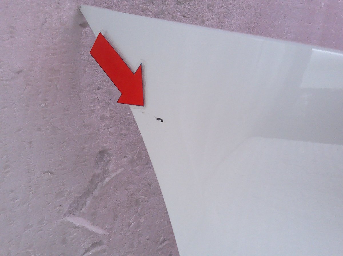 ＊送料無料(北海道/沖縄/離島除く)＊BMW 5シリーズ(F10) 523d LDA-FW20 リアバンパー ソナー穴有 ホワイト/51127906324 中古[H000-BR4671]_画像3