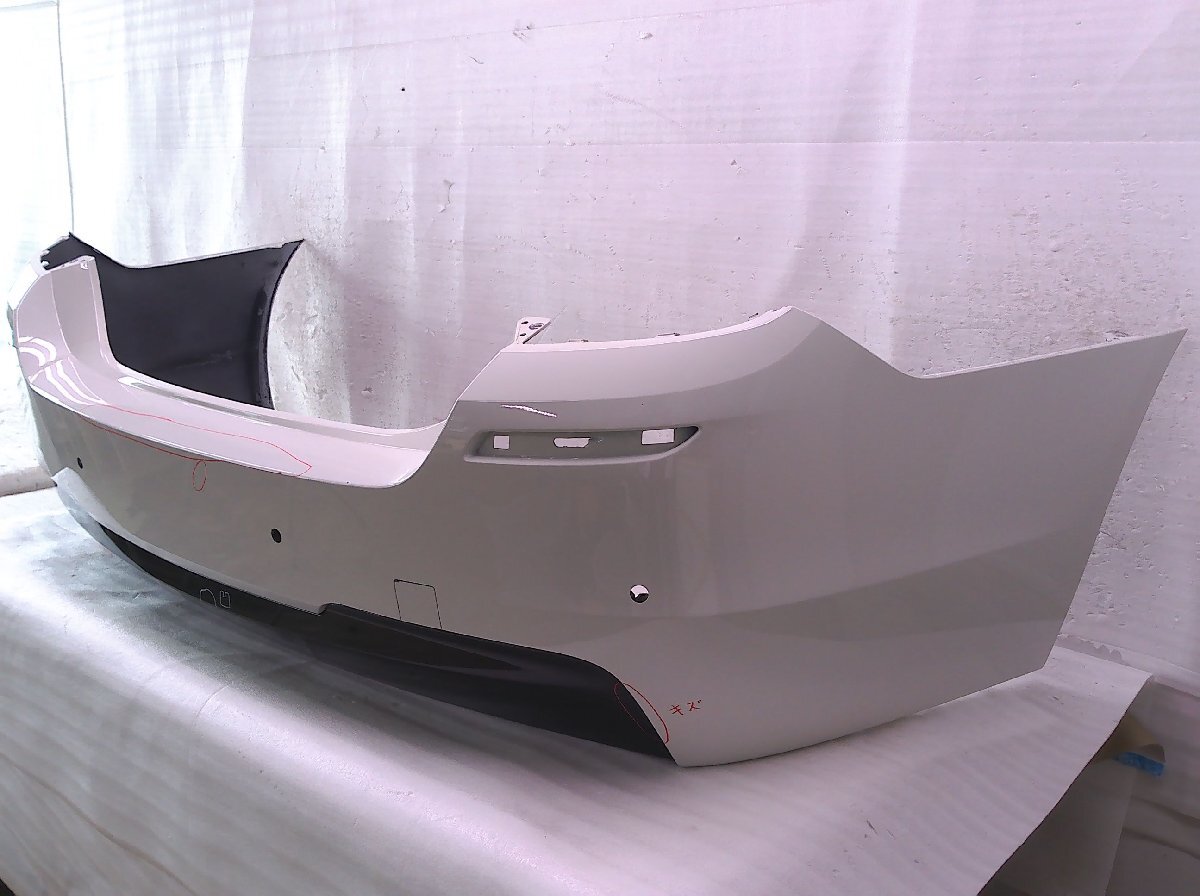 ＊送料無料(北海道/沖縄/離島除く)＊BMW 5シリーズ(F10) 523d LDA-FW20 リアバンパー ソナー穴有 ホワイト/51127906324 中古[H000-BR4671]_画像7