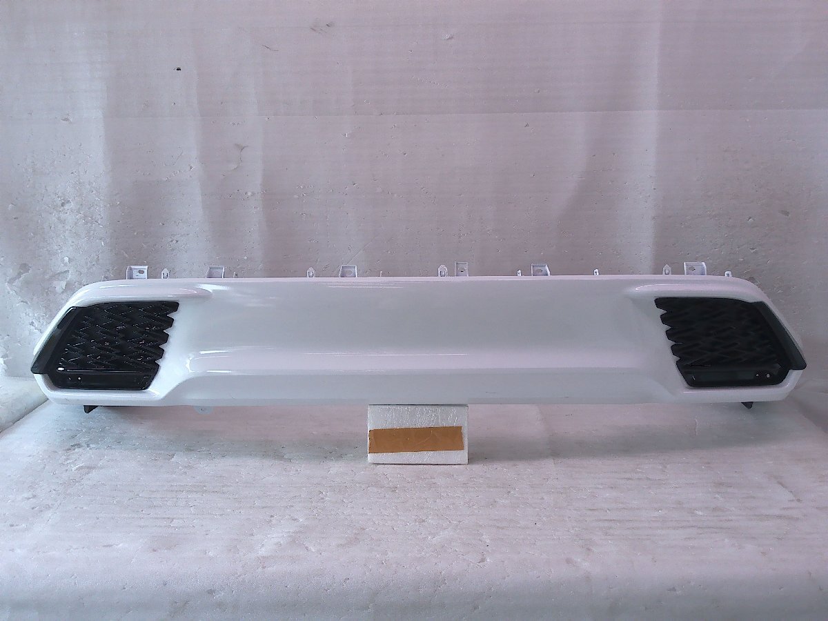 レクサス RX500h Fスポーツ TALH17 リアスポイラー パール(083)/52108-48110 中古品[H917-RS0414]_画像1