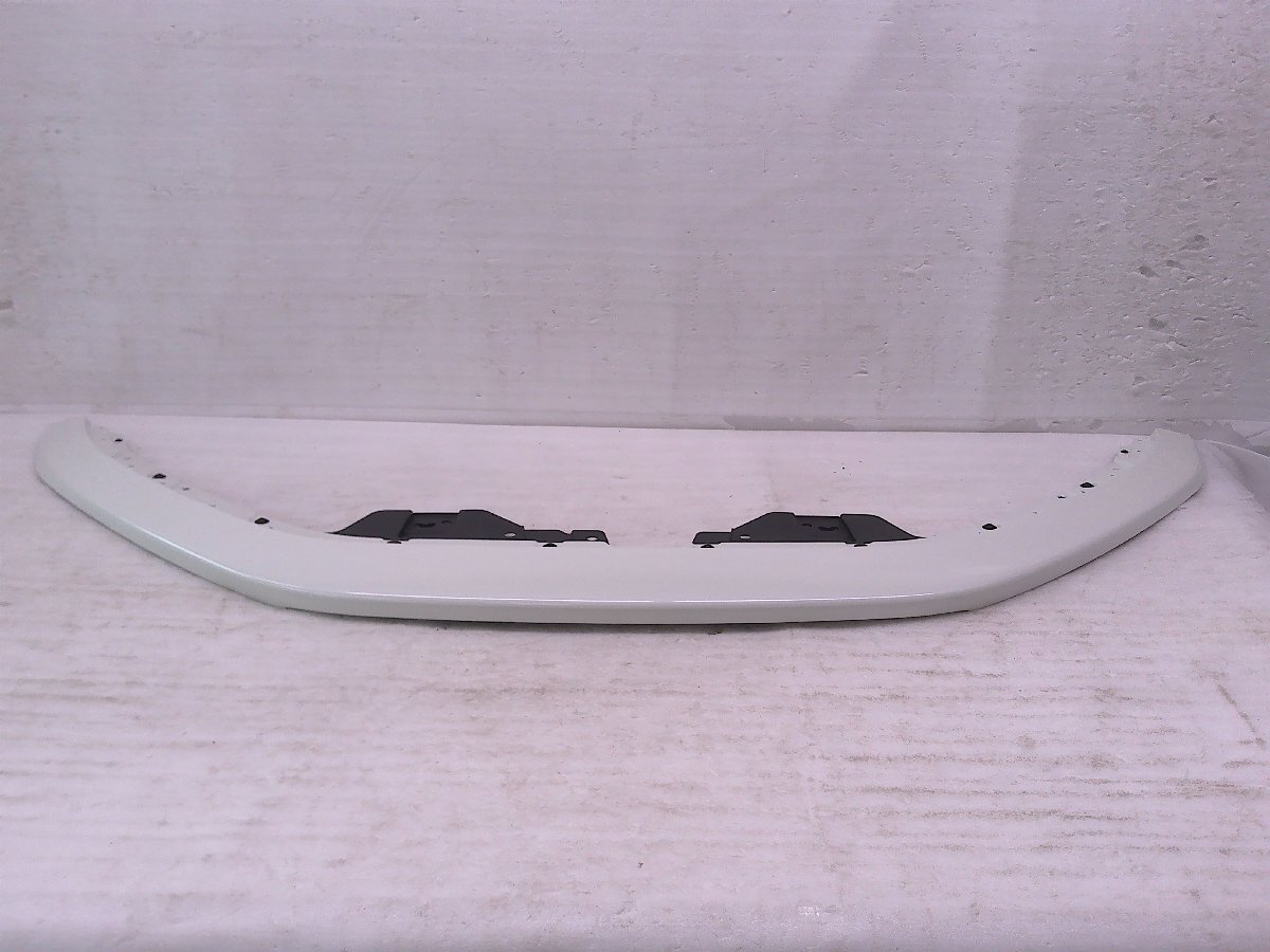 フロンクス WDB3S フロントガーニッシュ パール/72112-74T0/72100-74T00-ZHJ 中古品[H308-FG1632]_画像1