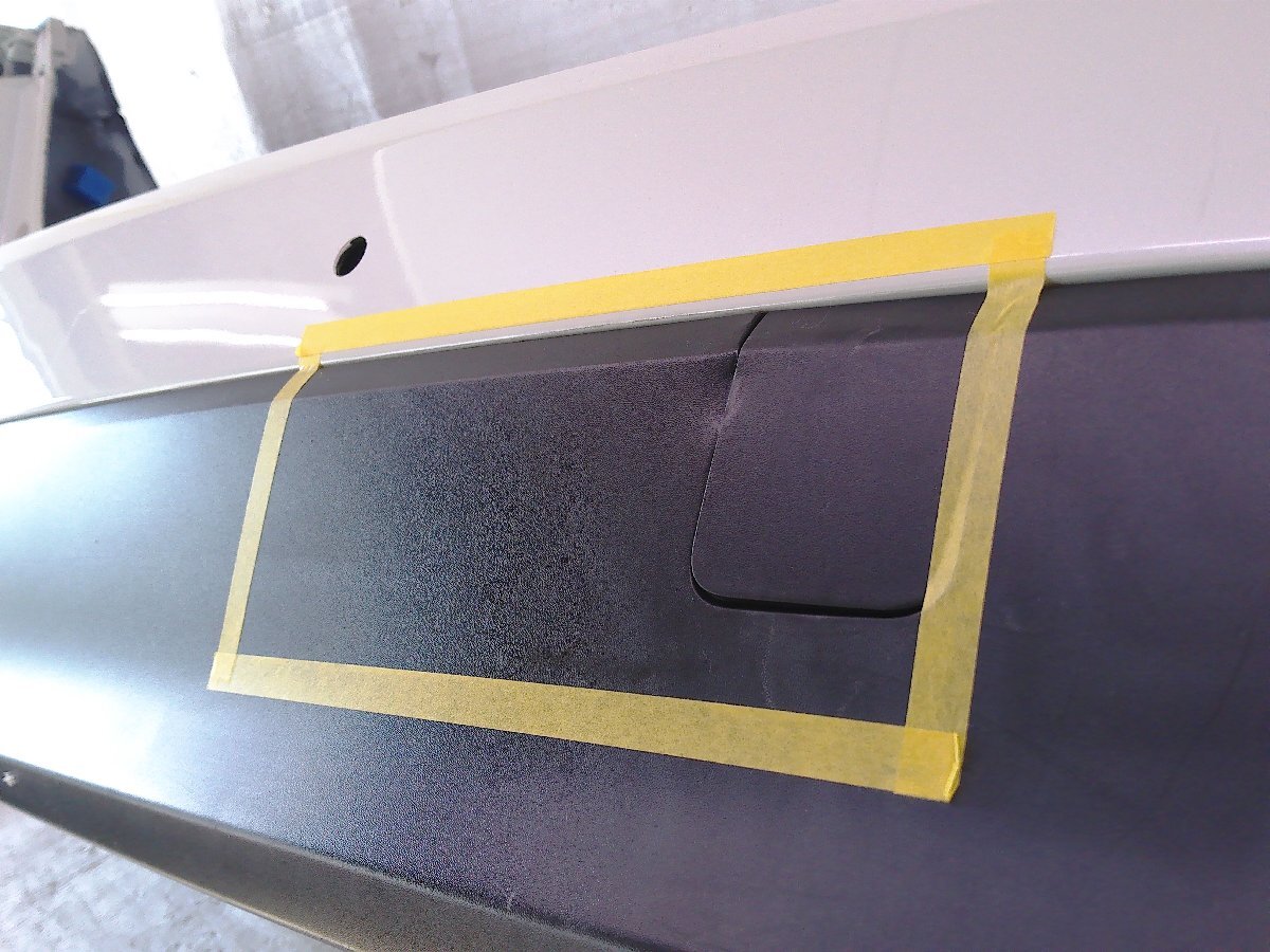 プリウス ZVW50/ZVW51/ZVW55 リアバンパー センサー穴4か所 パール/52159-47290 中古品[H215-BR4780]_画像6