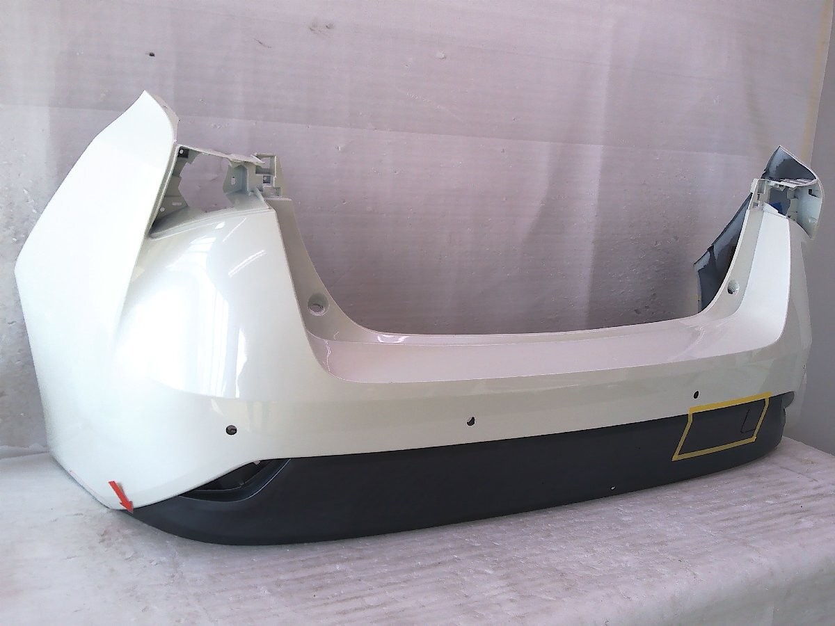 プリウス ZVW50/ZVW51/ZVW55 リアバンパー センサー穴4か所 パール/52159-47290 中古品[H215-BR4780]_画像2