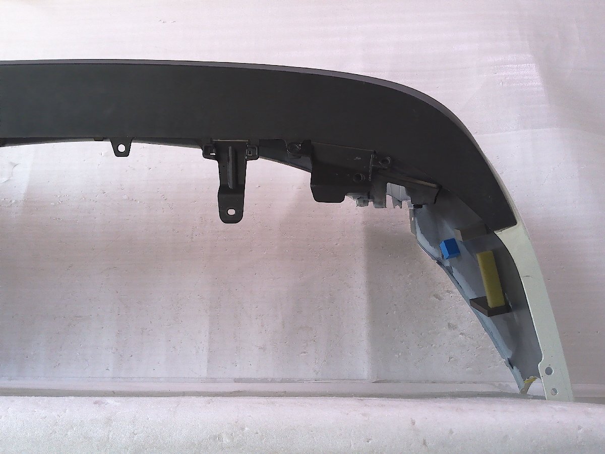 プリウス ZVW50/ZVW51/ZVW55 リアバンパー センサー穴4か所 パール/52159-47290 中古品[H215-BR4780]_画像7