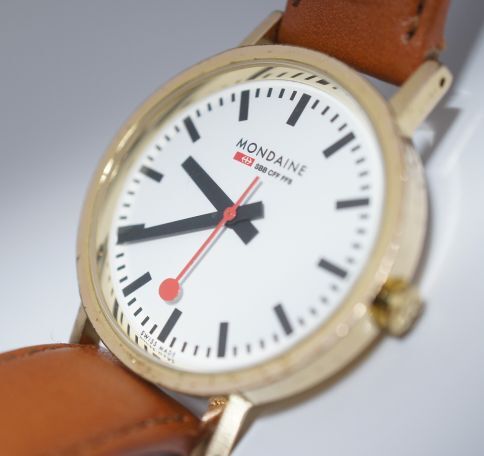 1円～ MONDAINE【モンディーン GOLDENラウンド】メンズ_画像1