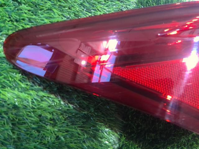 レクサス GS 左テールランプ 81561-30C80_画像3