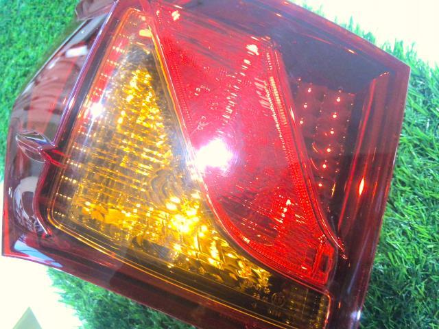レクサス GS 左テールランプ 81561-30C80_画像5