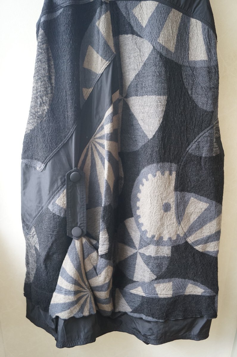 ★EIKO KONDO /エイココンドウ *秋冬 ウール混 幾何学模様 変形 切替デザイン ワンピース /黒グレー 42*　古着のgplus広島 2510t3_画像4