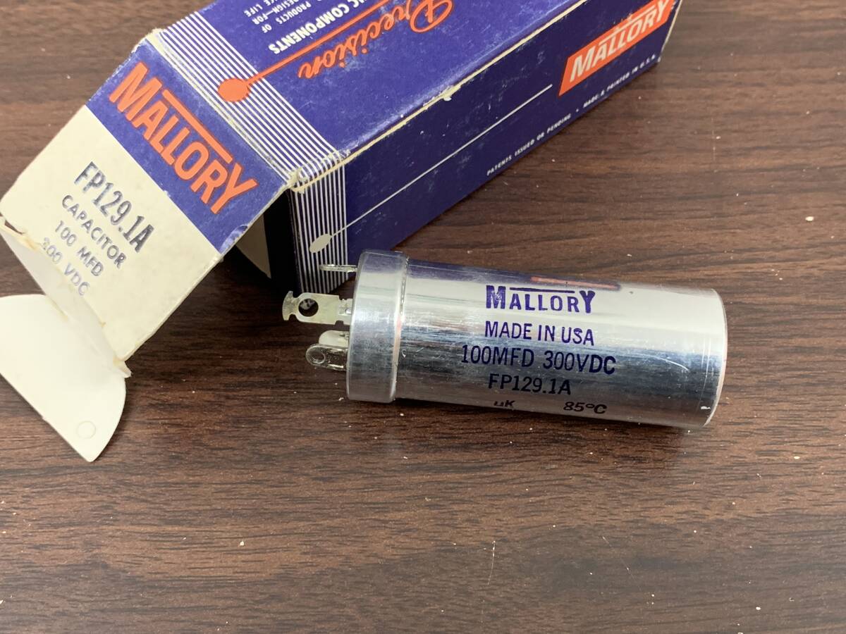 /// USA ビンテージ NOS MALLORY 100μ 300V 筒形電解ブロックコンデンサー ///_画像1