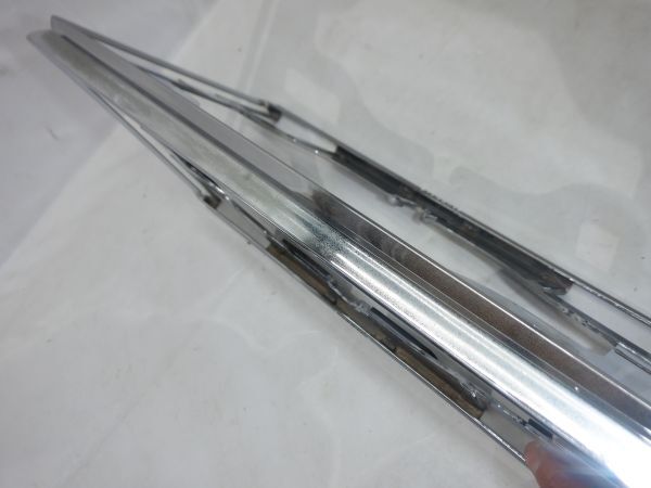 NKD5Xm01★日産純正★★ナンバーフレーム★★プレート枠★メッキ★2枚セット★KG210-79900★ディーラーオプション★迅速発送★送料安い★_画像2