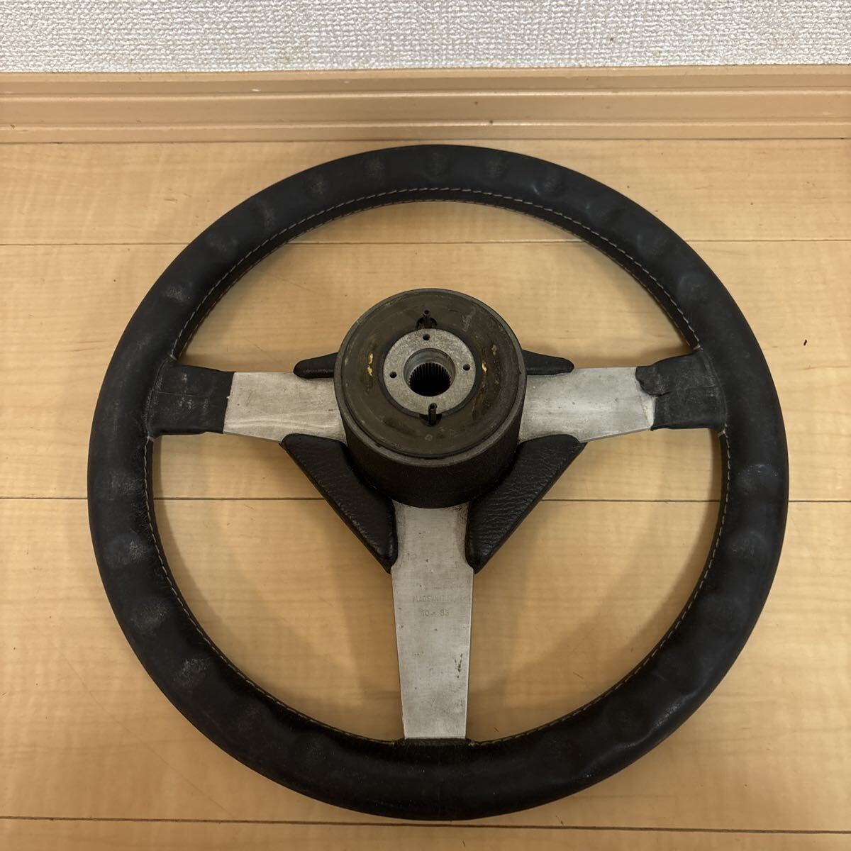 MOMO モモ　 ステアリング　 ハンドル　MADE IN ITALY 10-83_画像5