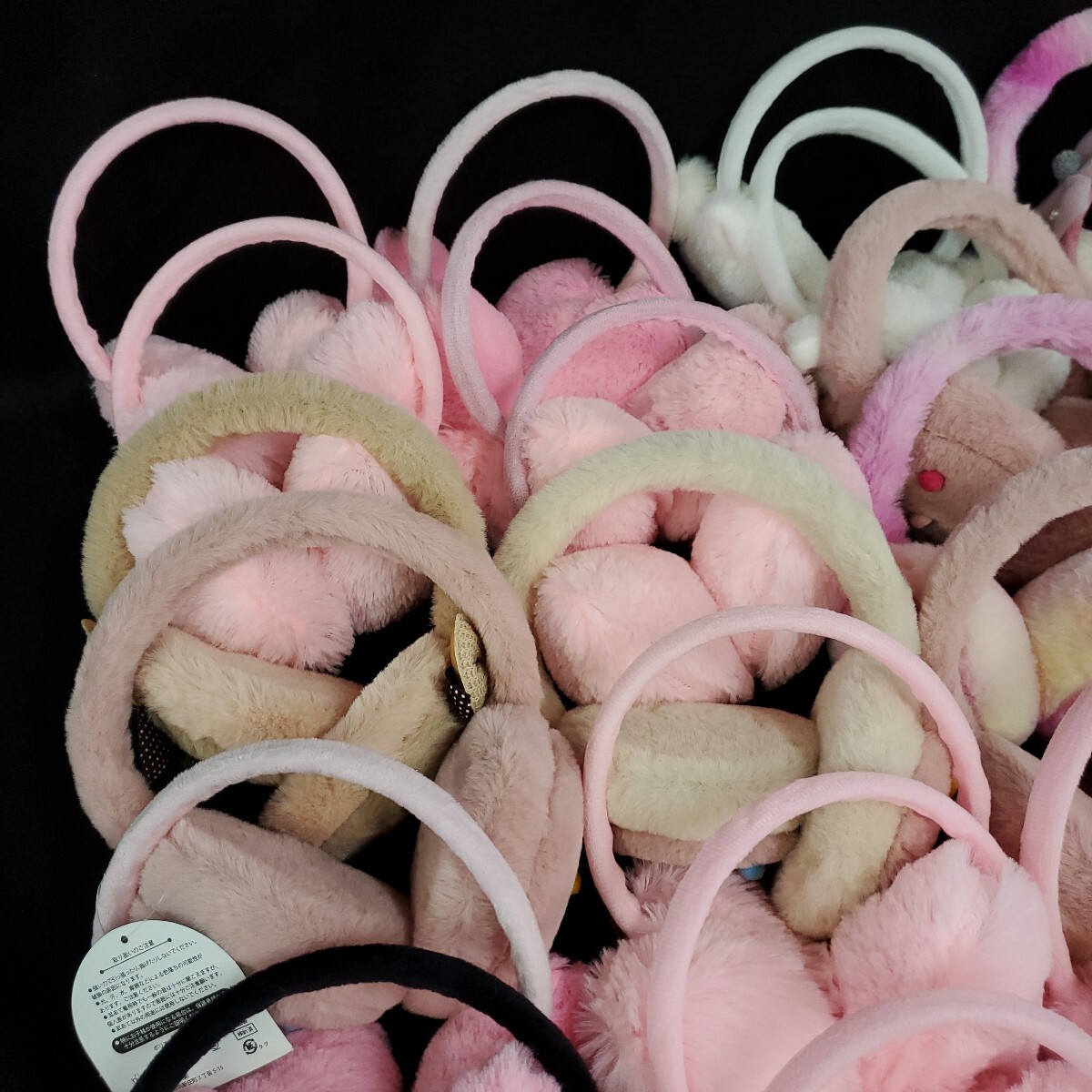 ★未使用保管品 イヤーマフ まとめ売り 防寒グッズ 耳当て キッズ 女の子 冬用 防寒 モコモコ 耳あてカチューシャ 275-16 _画像3