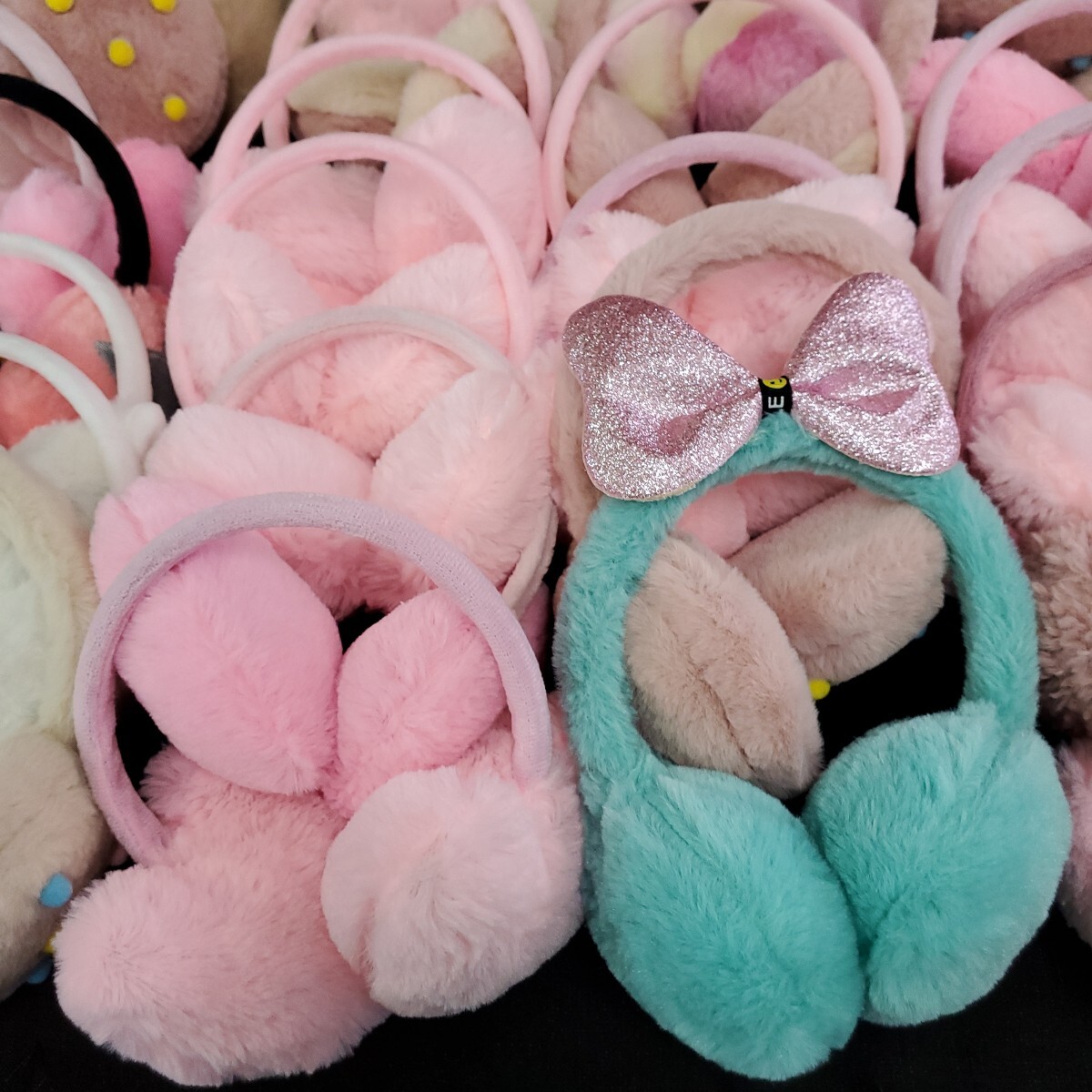 ★未使用保管品 イヤーマフ まとめ売り 防寒グッズ 耳当て キッズ 女の子 冬用 防寒 モコモコ 耳あてカチューシャ 275-16 _画像5