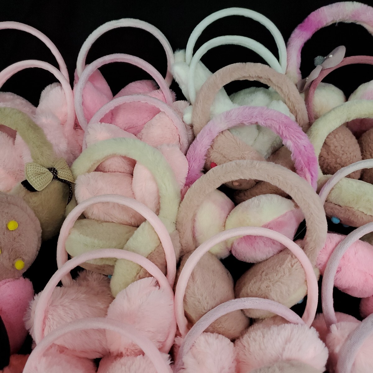 ★未使用保管品 イヤーマフ まとめ売り 防寒グッズ 耳当て キッズ 女の子 冬用 防寒 モコモコ 耳あてカチューシャ 275-16 _画像6