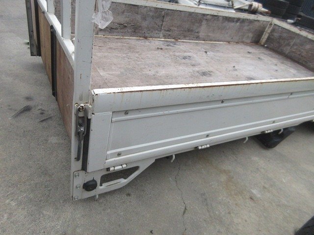 26◆H28年/イスズ/エルフTRG-NHR85A★平ボディ/木製/アオリ/荷台/三方開10尺/手渡し限定商品◆057_画像9