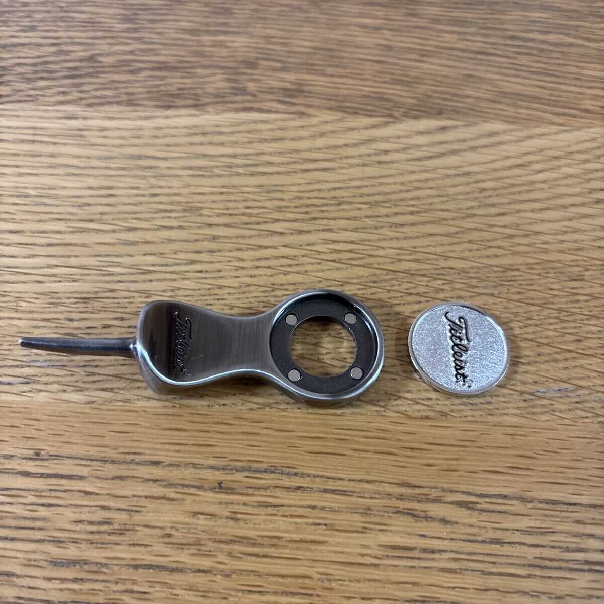 タイトリスト TSERIES ゴルフマーカー付グリーンフォーク シルバー×クロームカラー 未使用品 送料込_画像3