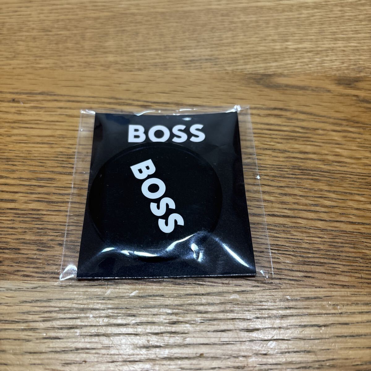 HUGO BOSS ゴルフボールマーカー　黒系　未使用品　送料込_画像1