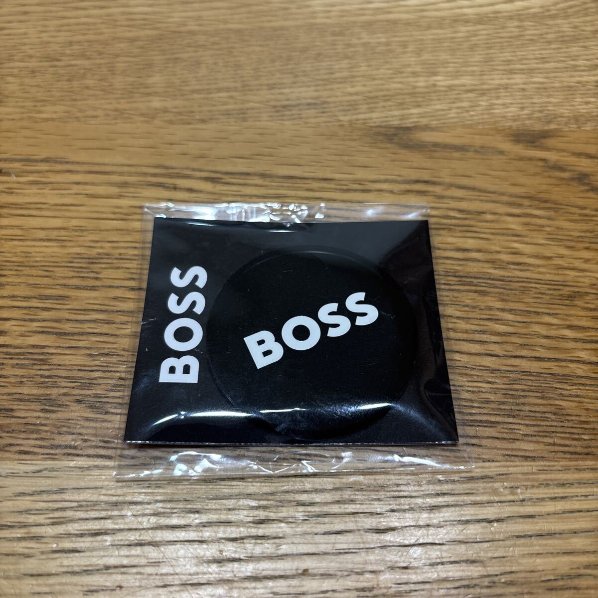 HUGO BOSS ゴルフボールマーカー　黒系　未使用品　送料込_画像2