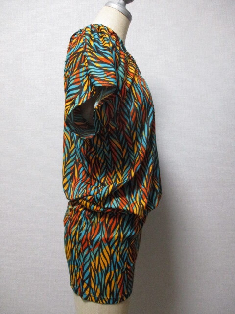 INTER　PLANET　緑黄こげ茶色柄★伸縮生地～ワンピース_画像7