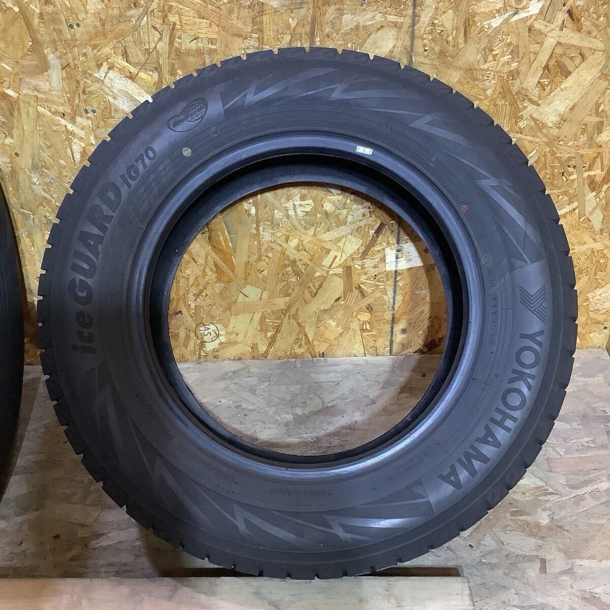YOKOHAMA iceGUARD iG70 ヨコハマ 195/65R15 スタッドレス 2023年製 2本セット 7分山 プリウス ノア ヴォクシー セレナ _画像4