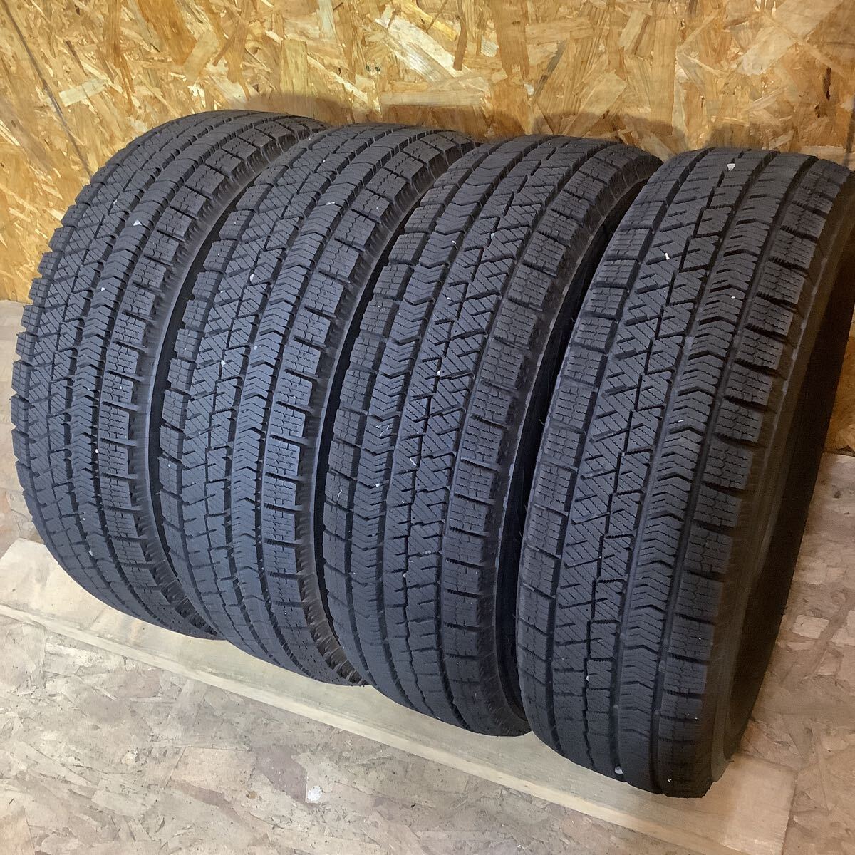 BRIDGESTONE BLIZZAK VRX2 ブリヂストン 155/70R12 スタッドレス バリ山 イボ付 2019年製 4本セット 9.5分山 ライフ キャロル プレオ_画像1