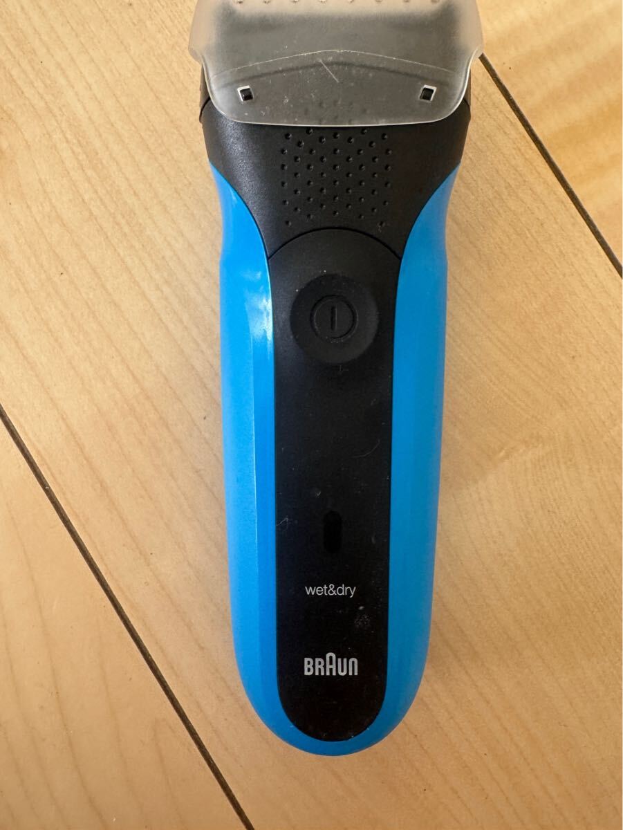 BRAUN シリーズ3 電気シェーバー 5409 3枚刃 動作品 2024年製_画像2