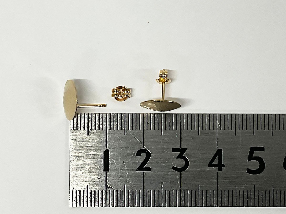 【送料無料】 美品 K18 スタッドピアス 鍛金 鍛造 イエローゴールド ピアス 750 YG 18金_画像3