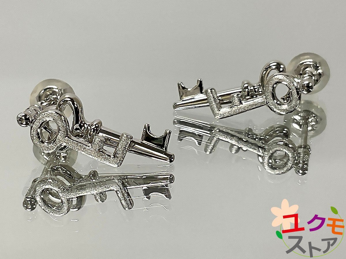【送料無料】 美品 K18WG KEYモチーフ キー カギ 鍵 スタッドピアス スイングピアス ホワイトゴールド ピアス 750 WG 18金 揺れる_画像1