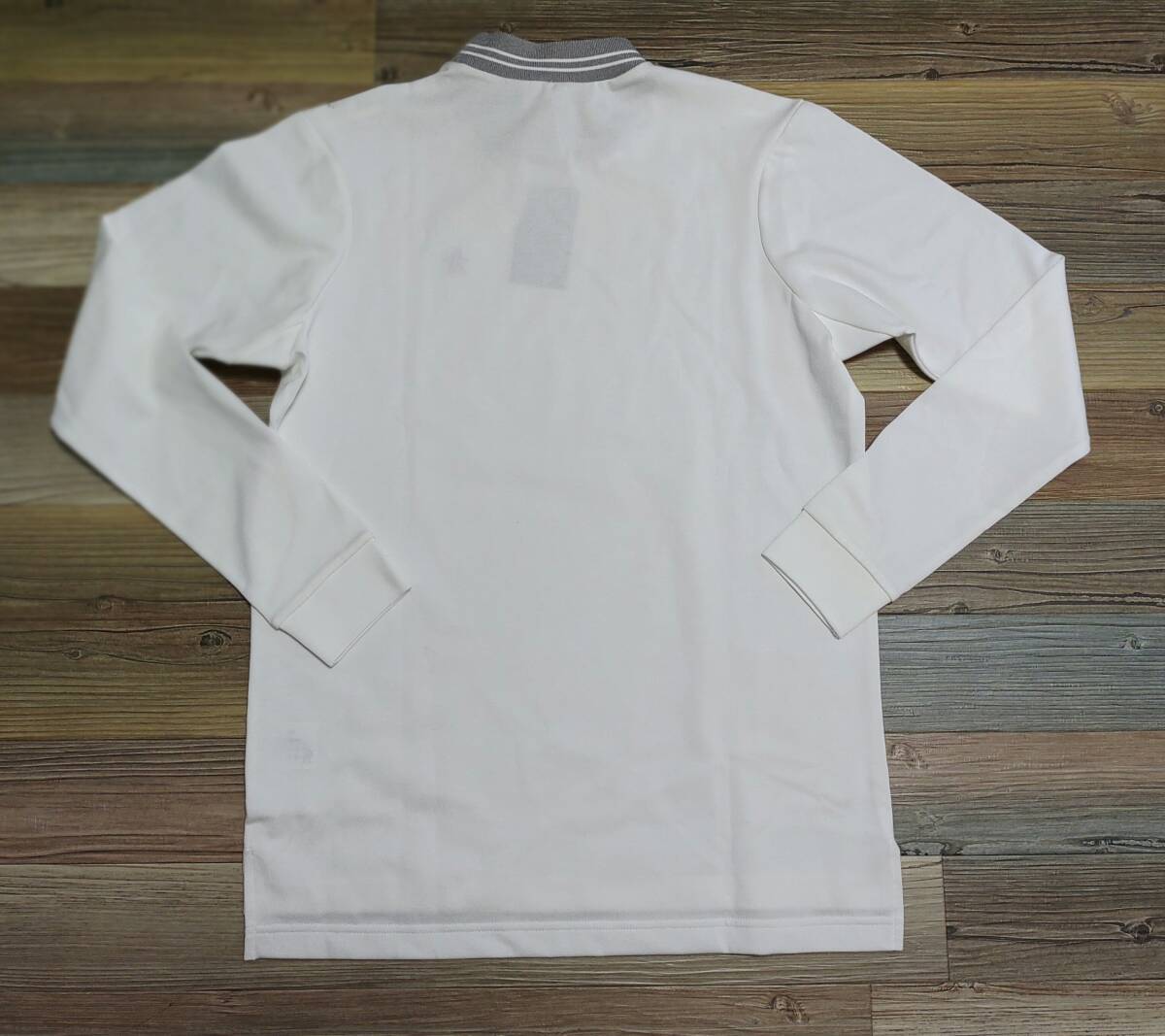 新品タグ付き！★Munsingwear★襟ロゴ モックネック 長袖シャツ 白×グレー M★_画像5