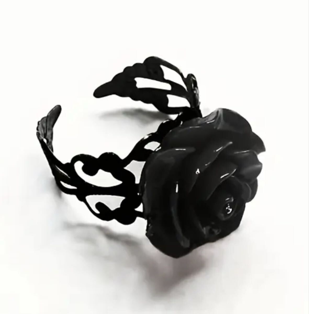 新品☆指輪☆白☆フラワーリング☆薔薇☆フリーサイズ☆オシャレ☆可愛い☆素敵_画像3