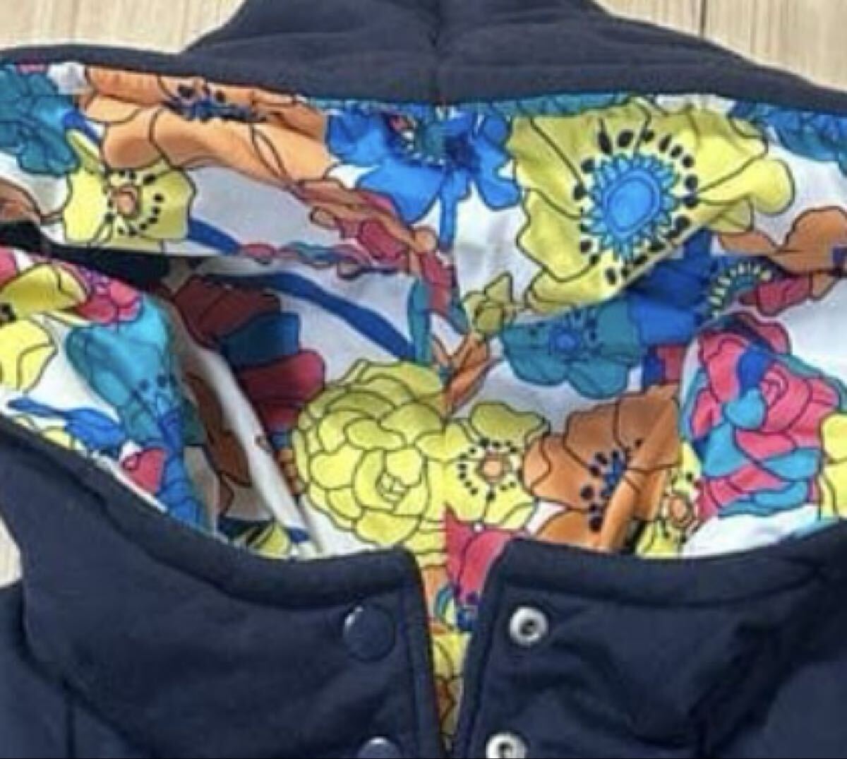 未使用に近い☆ダウンベスト☆ロデオクラウンズ☆ネイビー☆花柄×バナナ☆人気完売☆_画像4