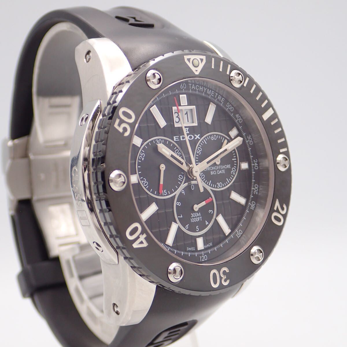 お09090/EDOX エドックス/クラスワン/クロノオフショア/クオーツ/メンズ腕時計/300M/クロノグラフ/スモセコ/文字盤 ブラック_画像4