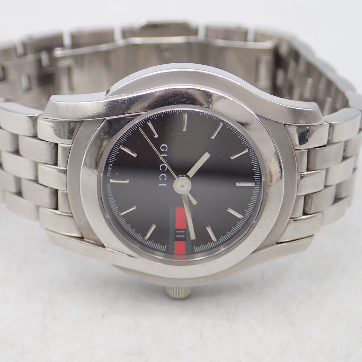 お09280 グッチ GUCCI 5500L レディース ウォッチ クオーツ SS 黒文字盤 デイト 箱付 スイス製 Cランク_画像5