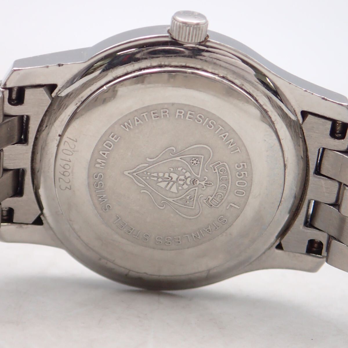 お09280 グッチ GUCCI 5500L レディース ウォッチ クオーツ SS 黒文字盤 デイト 箱付 スイス製 Cランク_画像9