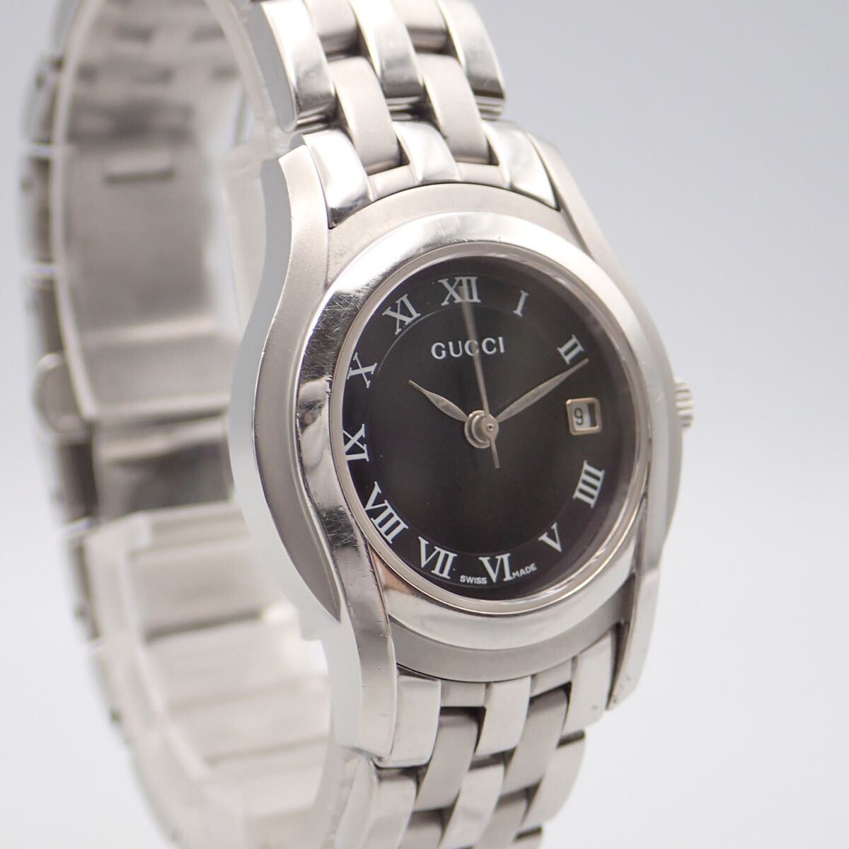 お09083/GUCCI グッチ/クオーツ/レディース腕時計/ローマン/文字盤 ブラック/5500L_画像4
