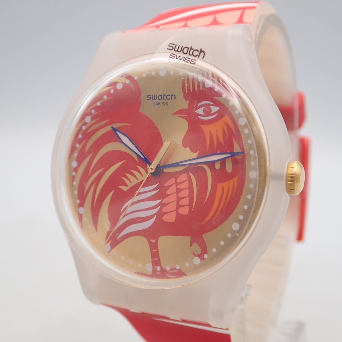 お08254【極美品】swatch　スウォッチ/ロッキングルースター/クオーツ/腕時計/干支モデル/酉 鶏/文字盤 ゴールド/箱・付属品付_画像3