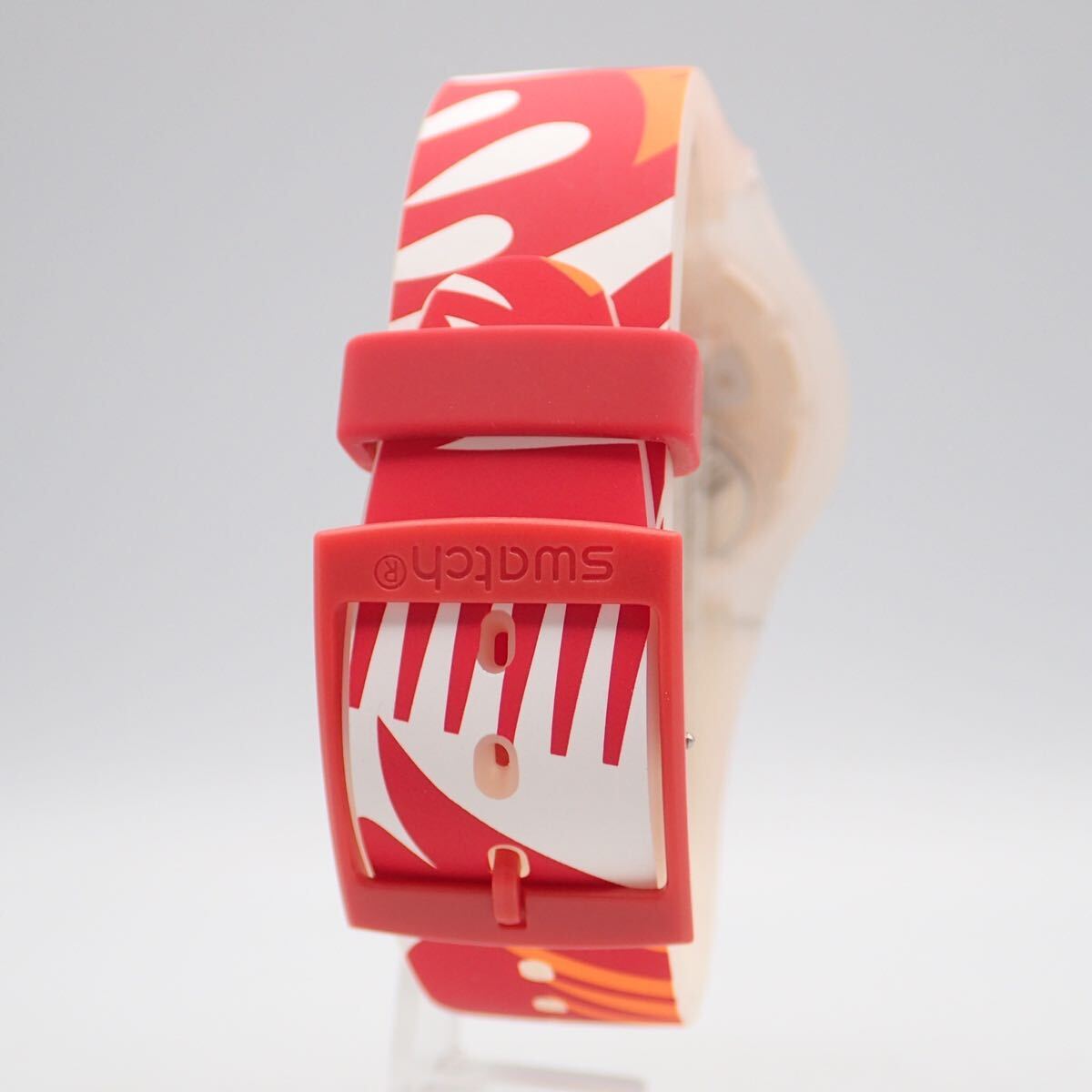 お08254【極美品】swatch　スウォッチ/ロッキングルースター/クオーツ/腕時計/干支モデル/酉 鶏/文字盤 ゴールド/箱・付属品付_画像7