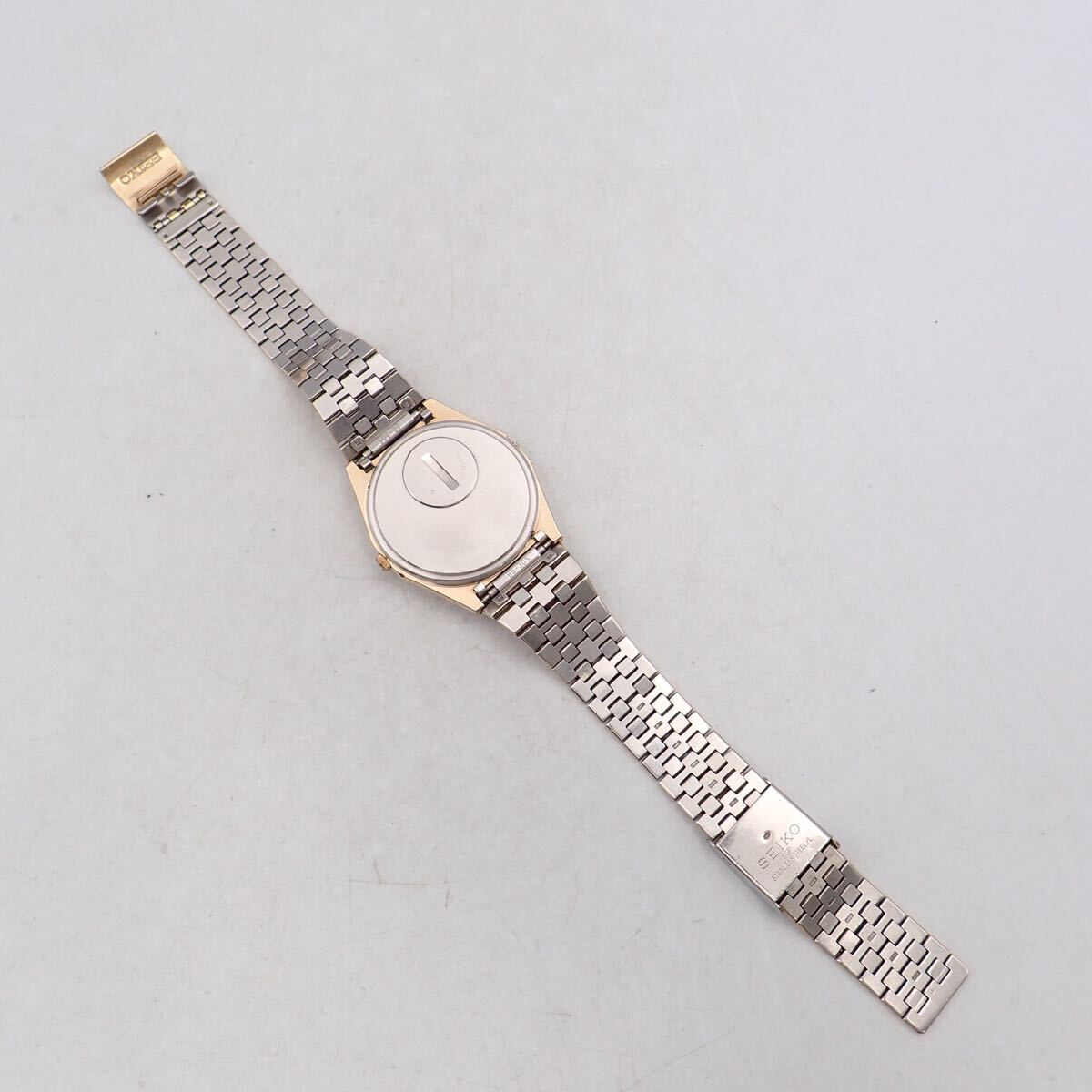 お09238【希少】SEIKO セイコー QUARTZ SUPERIOR スーペリア 9983-7000 金色 デイデイト 超高精度ツインクォーツ 腕時計_画像9