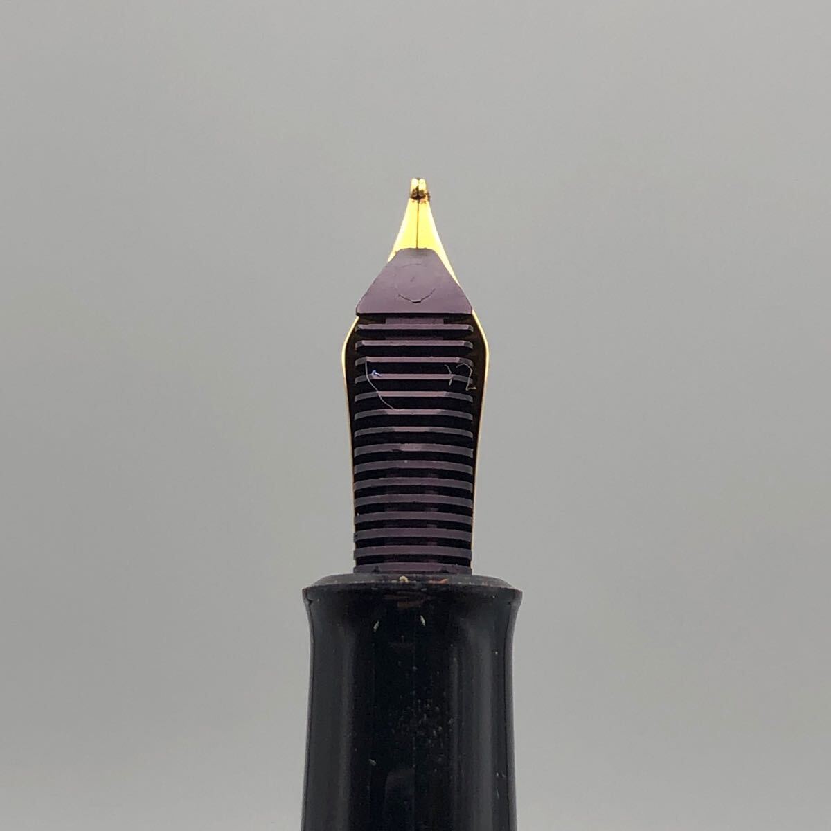 ★F09148 Pelikan ペリカン スーベレーン M400 万年筆 M中字 緑縞 グリーン 筆記具_画像9