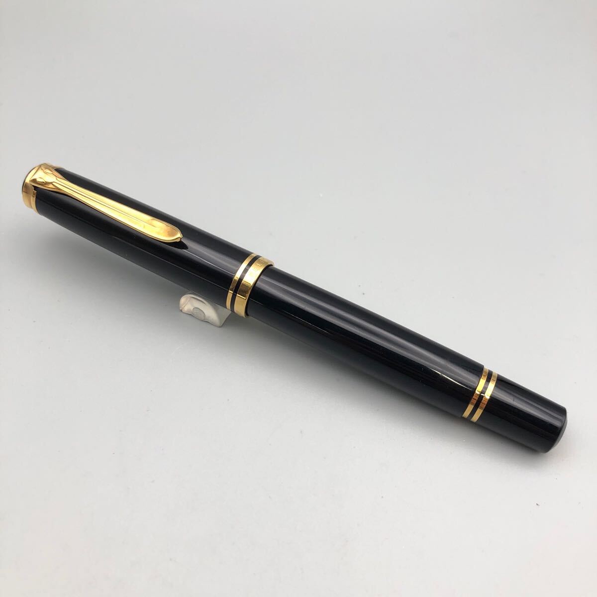 ★F09164 Pelikan ペリカン スーベレーン 万年筆 M400 ブラック 黒 14C-585 中字 筆記具 文房具_画像1