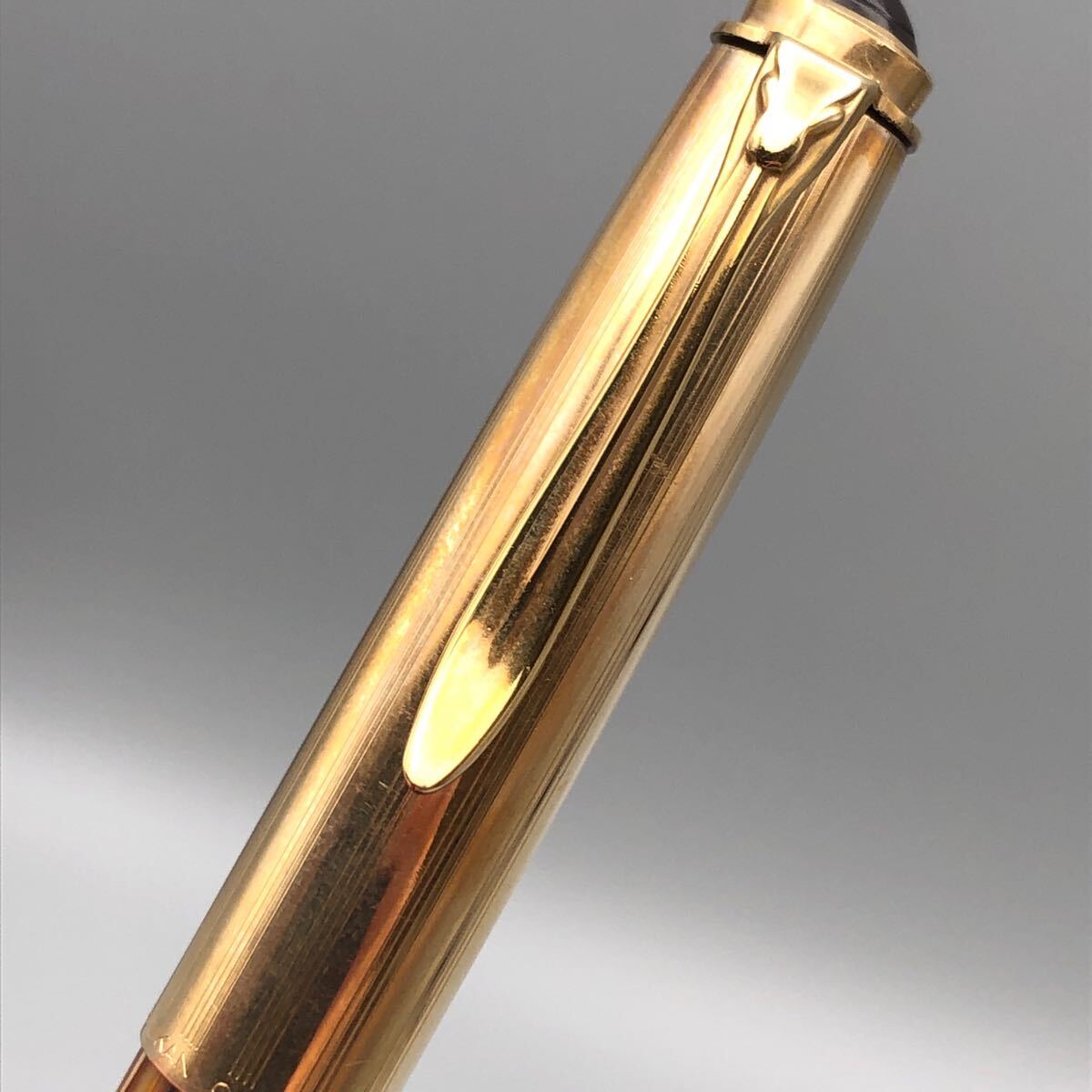 ★F09173 PELIKAN ペリカン スーベレーン 400 M400 万年筆 BBニブ ゴールドストライプ 金キャップ _画像4