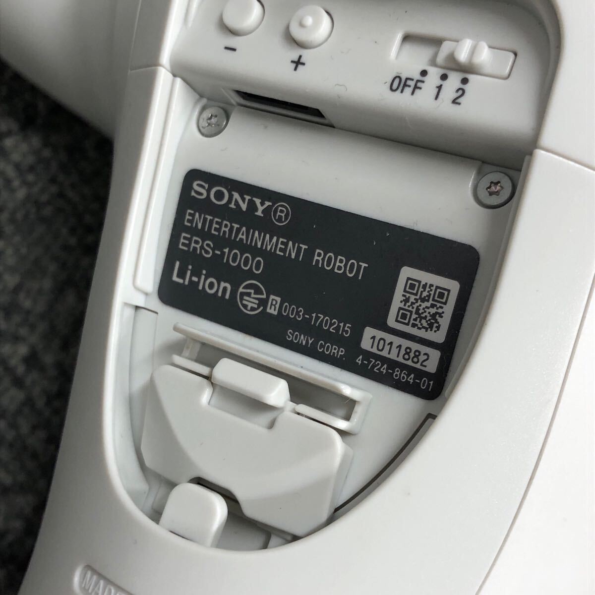 ★F09214 SONY aibo ERS-1000 エンタテインメントロボット アイボ 本體+チャージスタンド他セット 動作OK