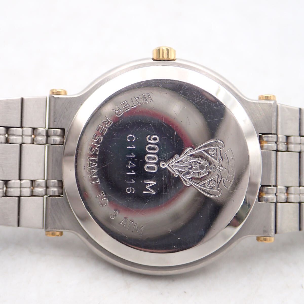 お09319 GUCCI グッチ 9000M メンズ クオーツ デイト コンビカラー 動作確認済_画像8