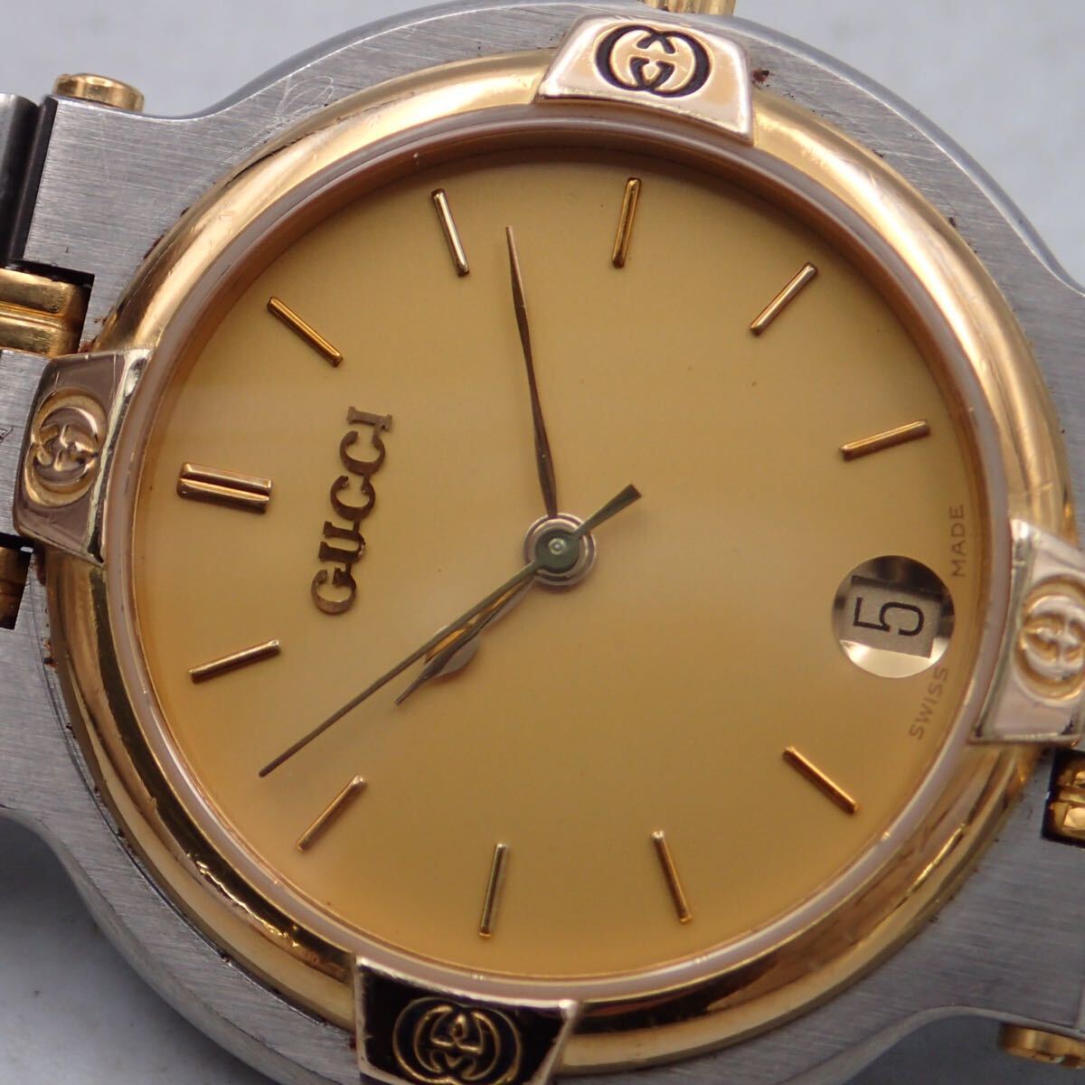 お09319 GUCCI グッチ 9000M メンズ クオーツ デイト コンビカラー 動作確認済_画像10