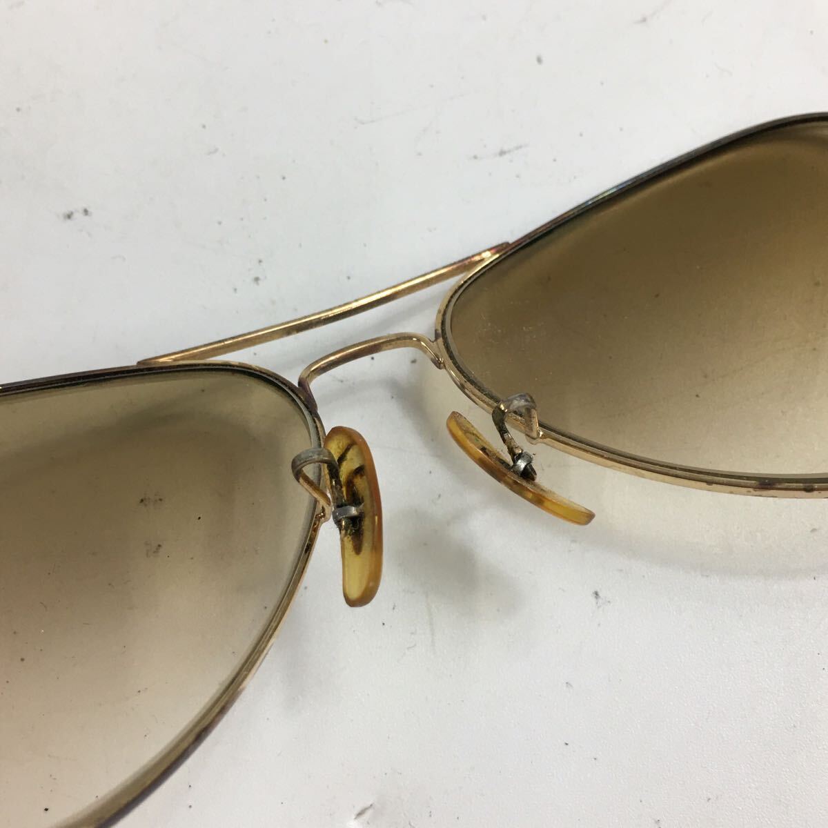★F10123 Ray-Ban レイバン 58□14 サングラス ティアドロップ アビエーター ゴールドフレーム グラデーションレンズ_画像6