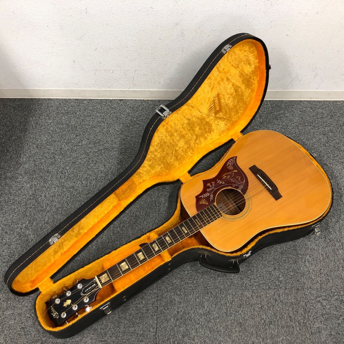 ★F10127 Aria アリア CUSTOM カスタム アコースティックギター ハードケース付 D-42モデル ビンテージ ジャパンビンテージ ケース付_画像1