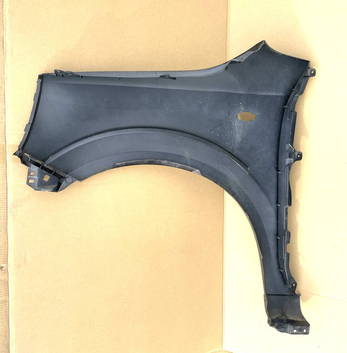 スズキ・アルト DBA-HA36S 右フロントフェンダー _画像6
